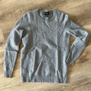 Bloomingdale’s grey cashmere crew neck sweater size women’s xs extra small